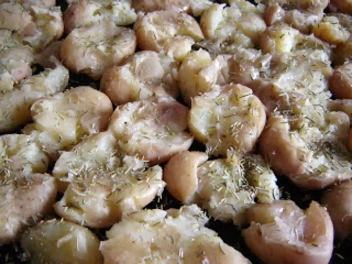 Ceafa la cuptor cu cartofi noi - poza 5