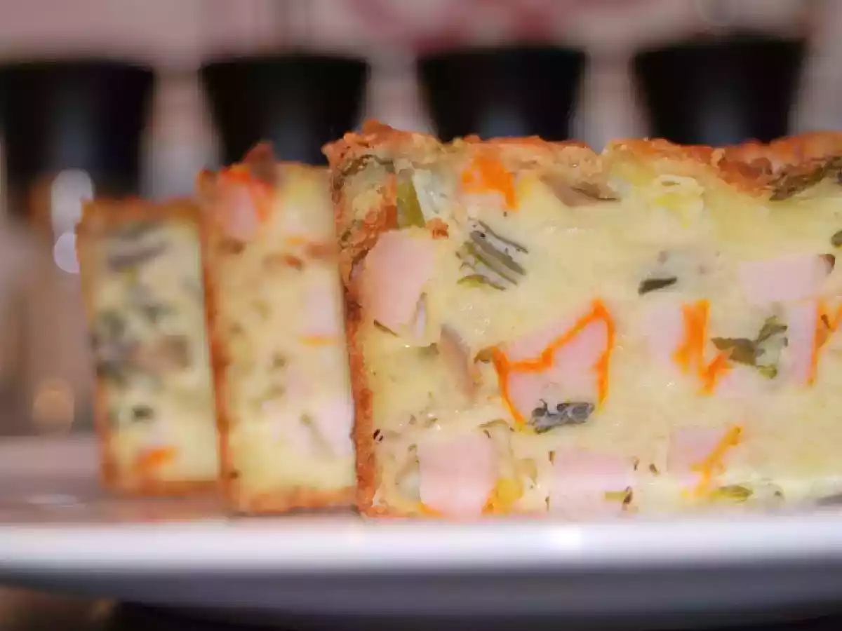 Chec aperitiv cu pui, ciuperci si ceapa verde