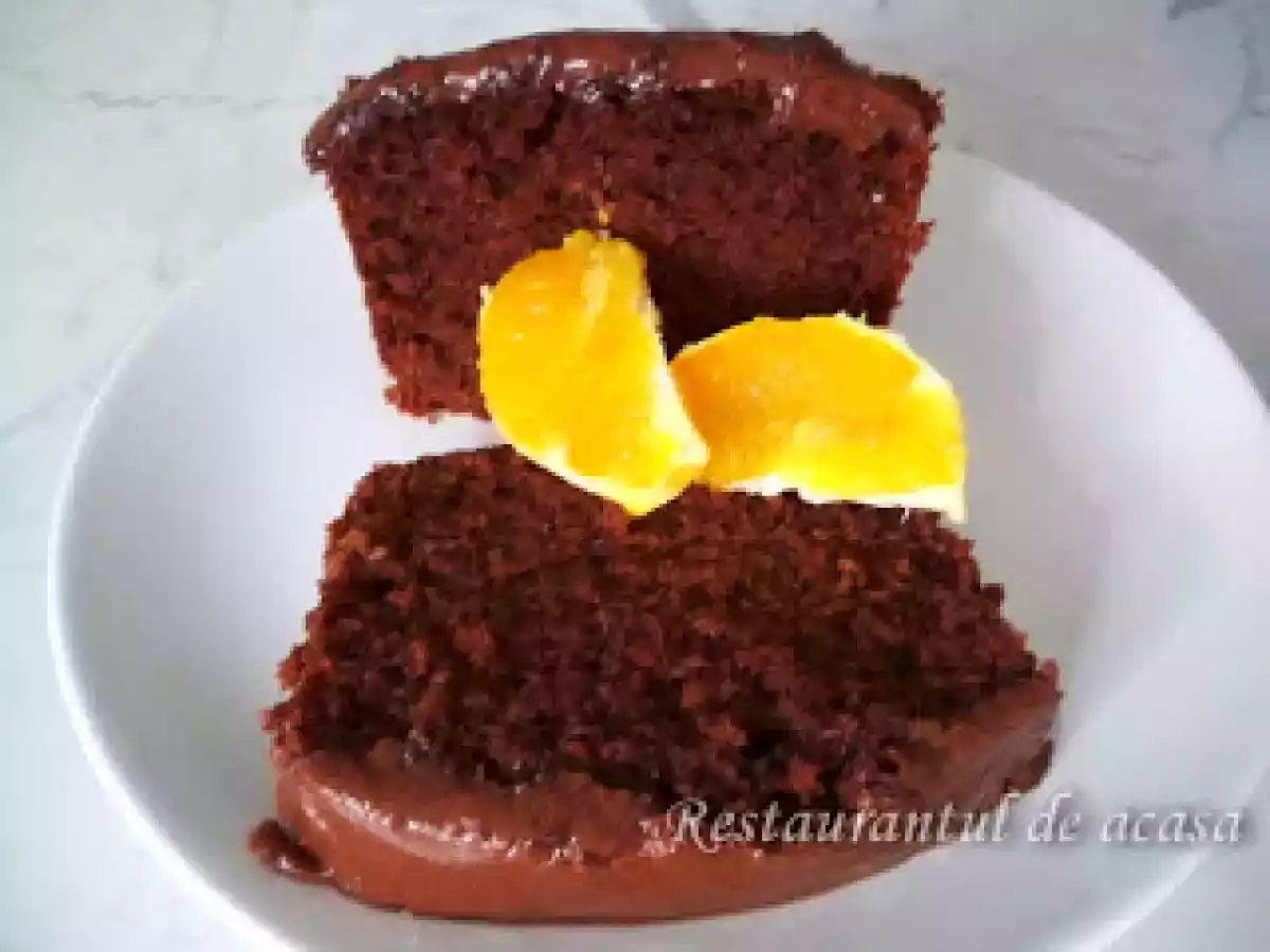 Chec cu arahide si stafide