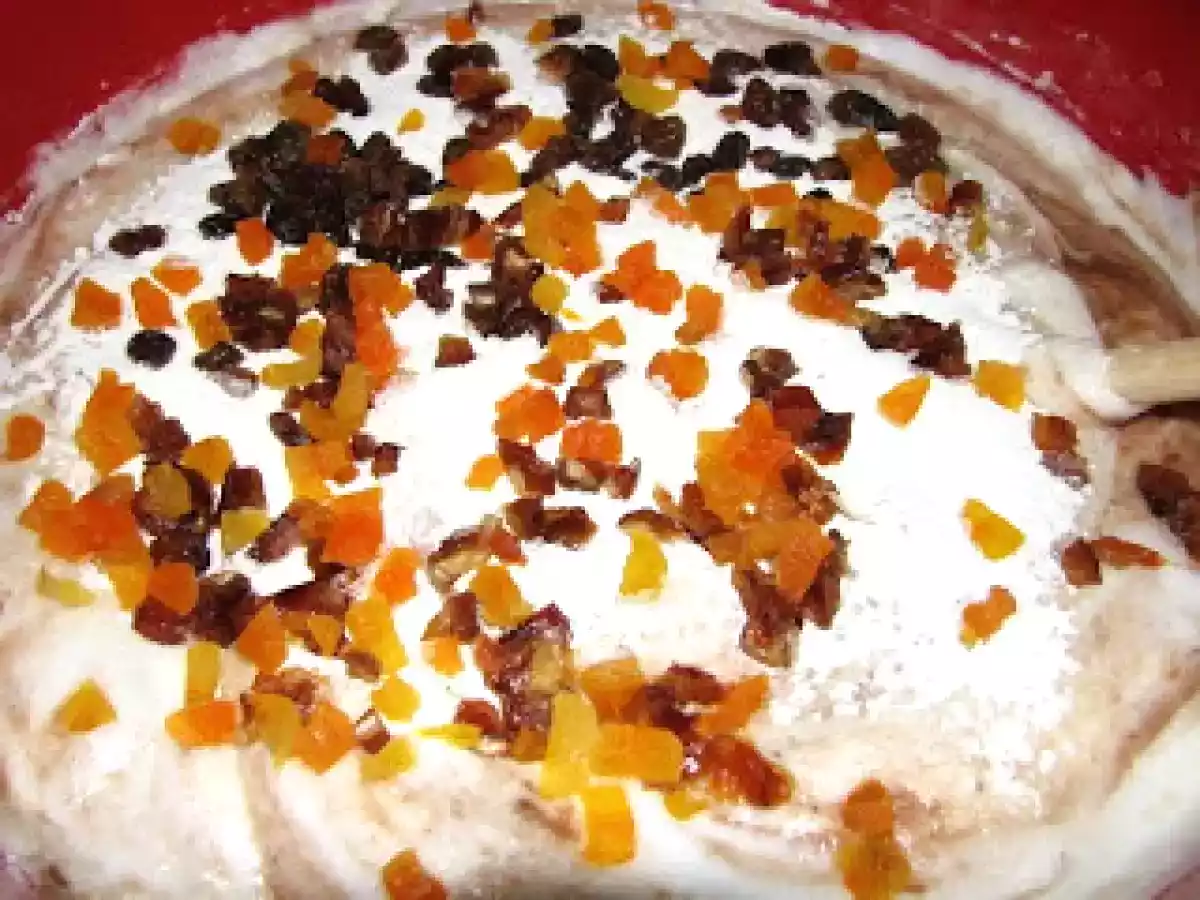 CHEC CU BANANE SI FRUCTE CONFIATE