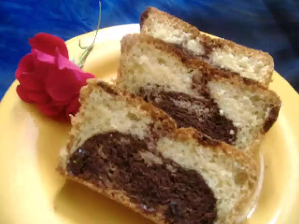 Chec cu ciocolata alba si stafide