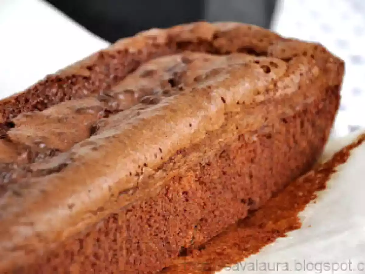 Chec cu ciocolata, prune uscate si rom - poza 3