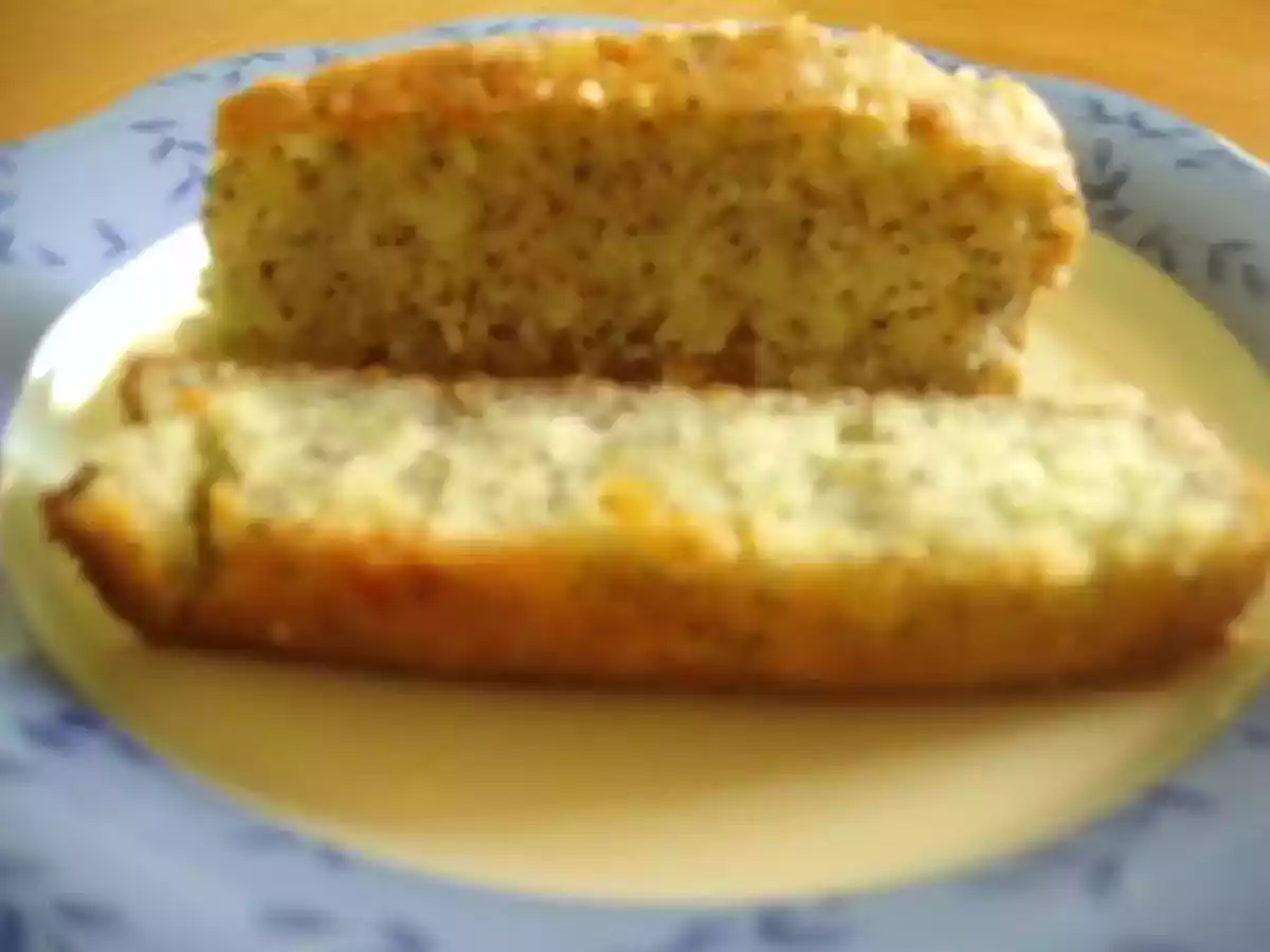 Chec cu mac si sirop de lamaie