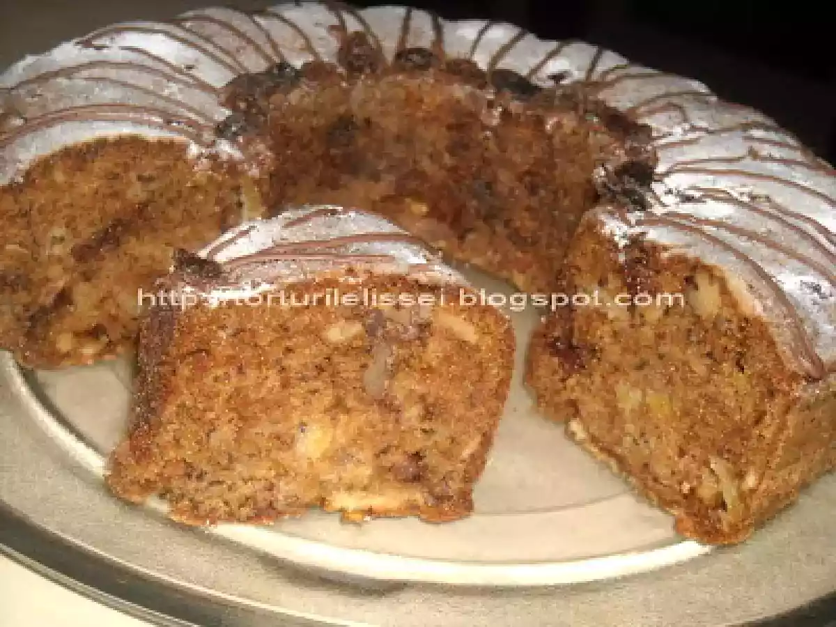 Chec cu mere, nuci si stafide - poza 5