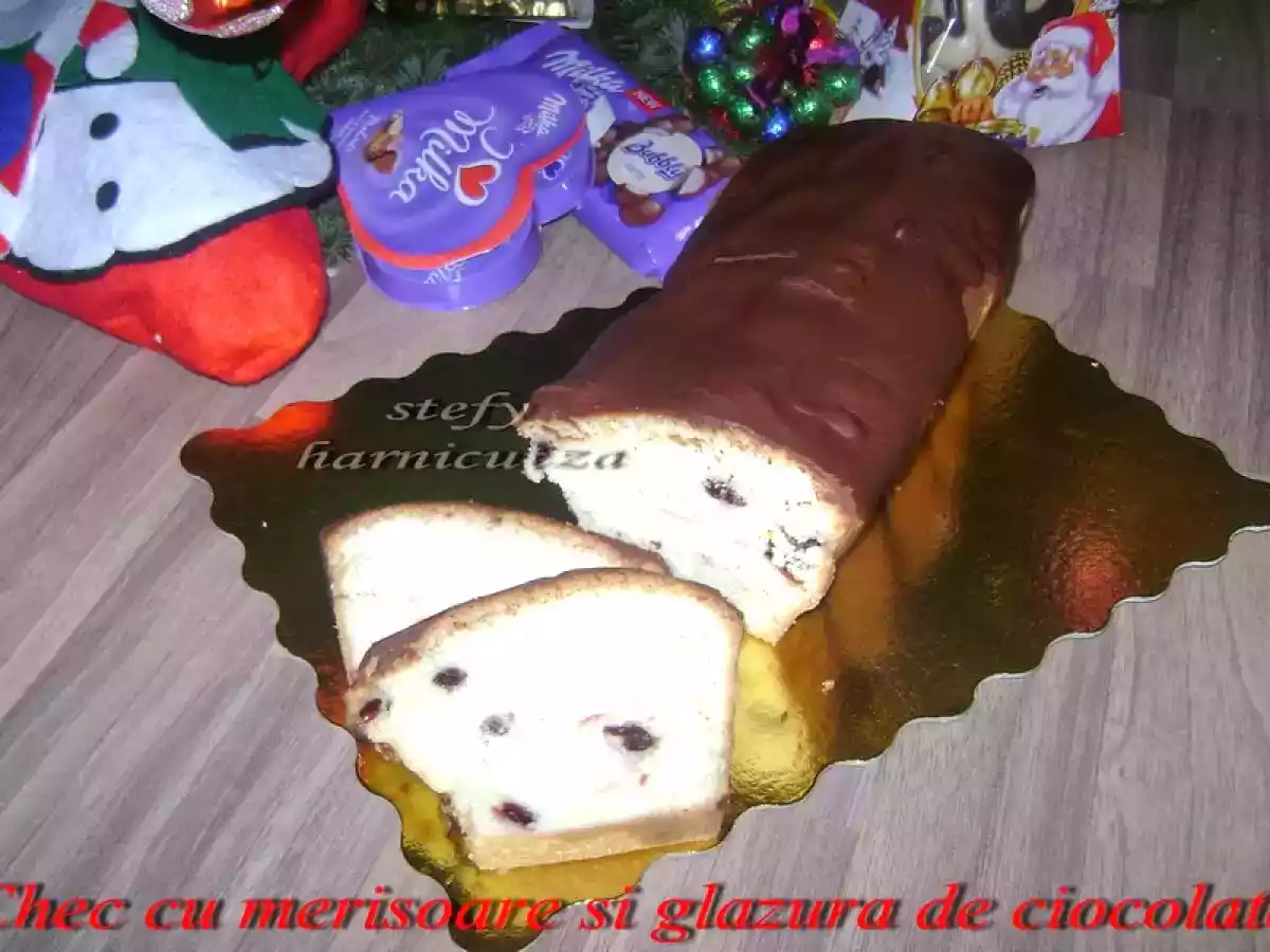 Chec cu merisoare si glazura de ciocolata