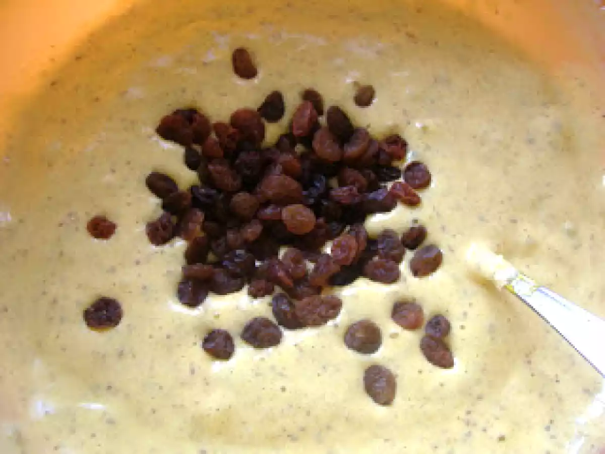 Chec cu nuca si stafide - poza 9