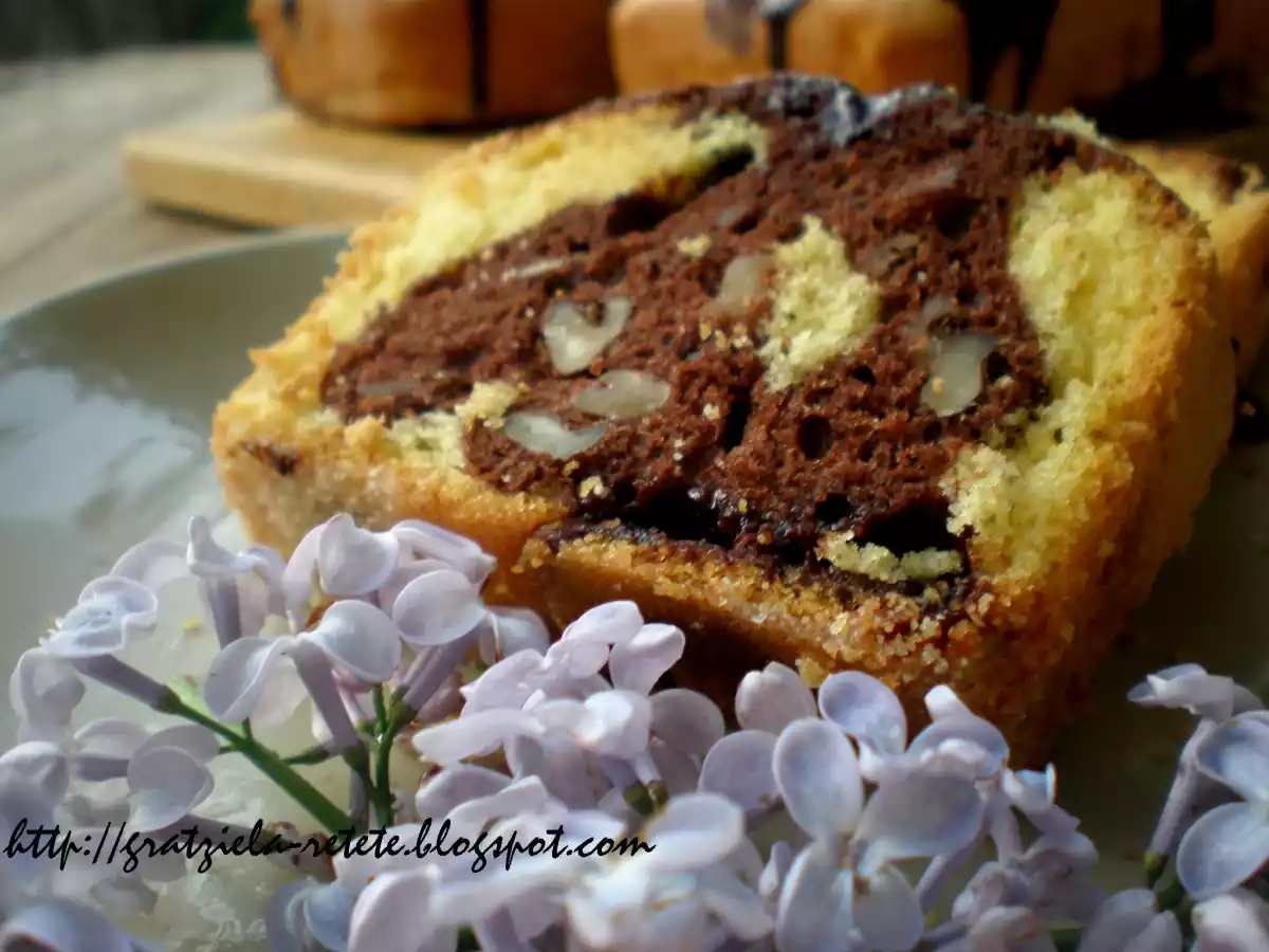 chec cu nuci şi glazura de ciocolată neagră