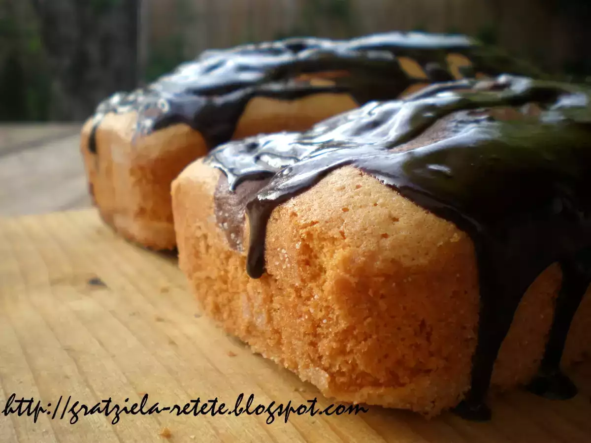 chec cu nuci şi glazura de ciocolată neagră - poza 2