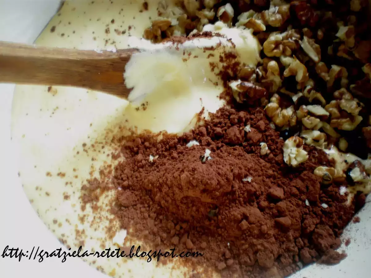 chec cu nuci şi glazura de ciocolată neagră - poza 3