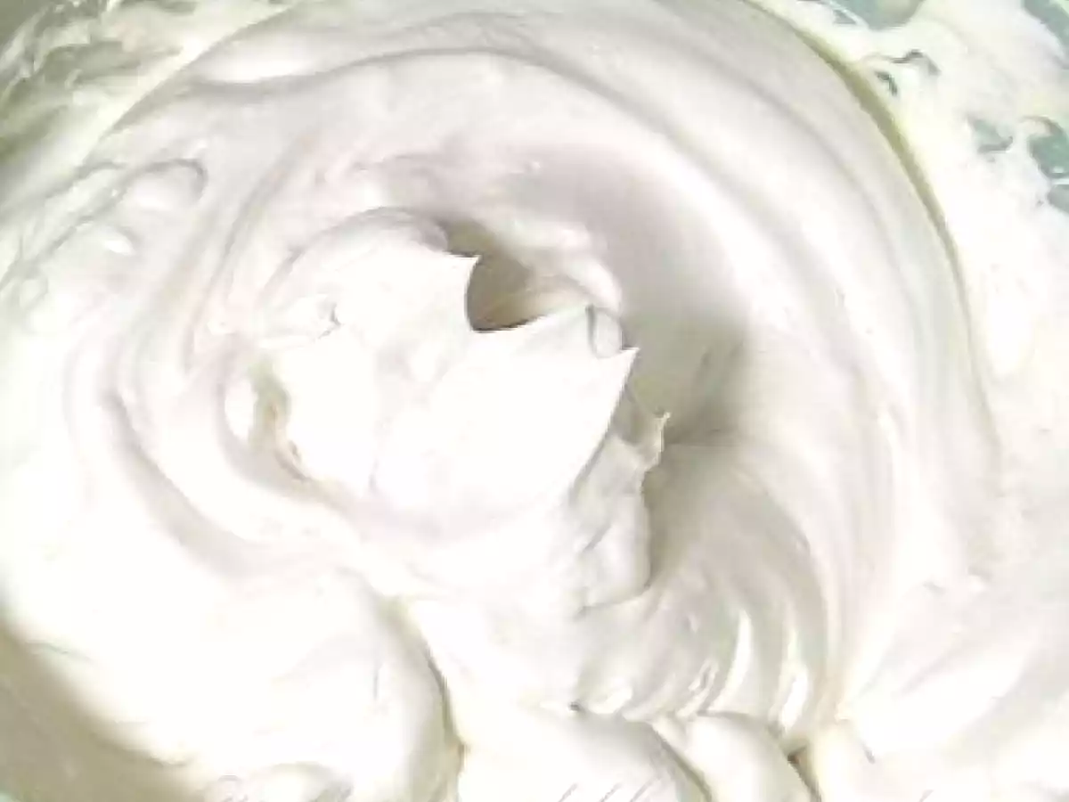 Chec din albusuri cu matcha - poza 4