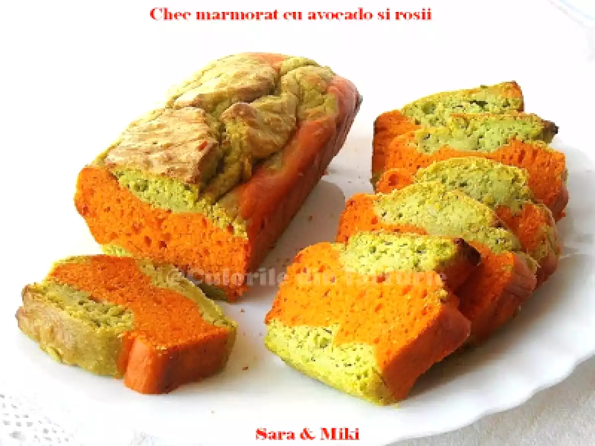 Chec marmorat cu avocado si rosii