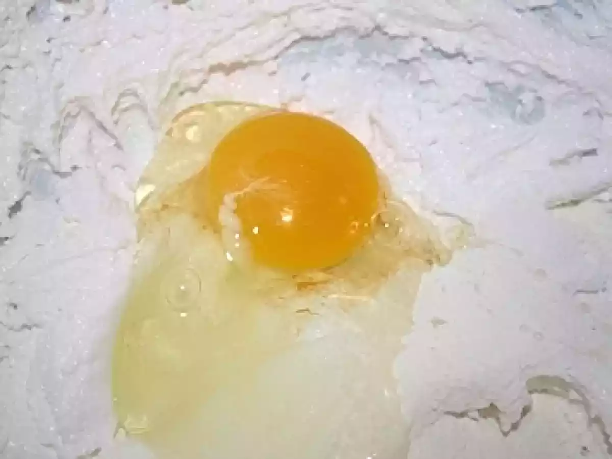 Chec pufos cu afine - poza 4