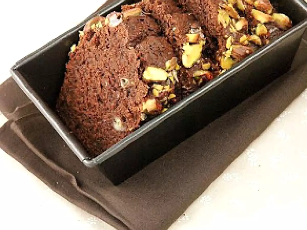 Chec pufos cu fistic si ciocolata - poza 2