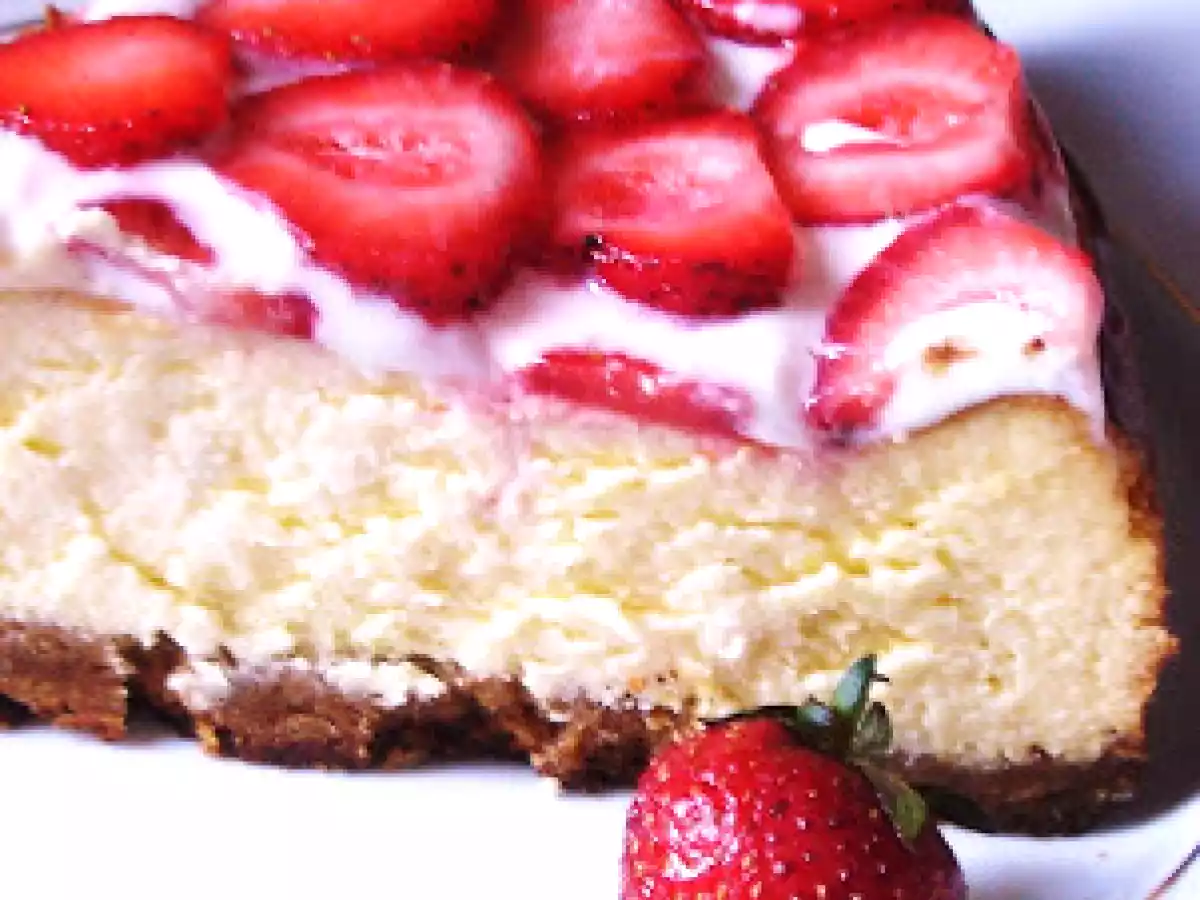 Cheesecake cu capsuni - poza 2