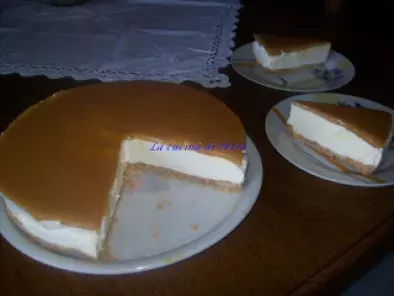 Cheesecake cu iaurt si branza cremoasa