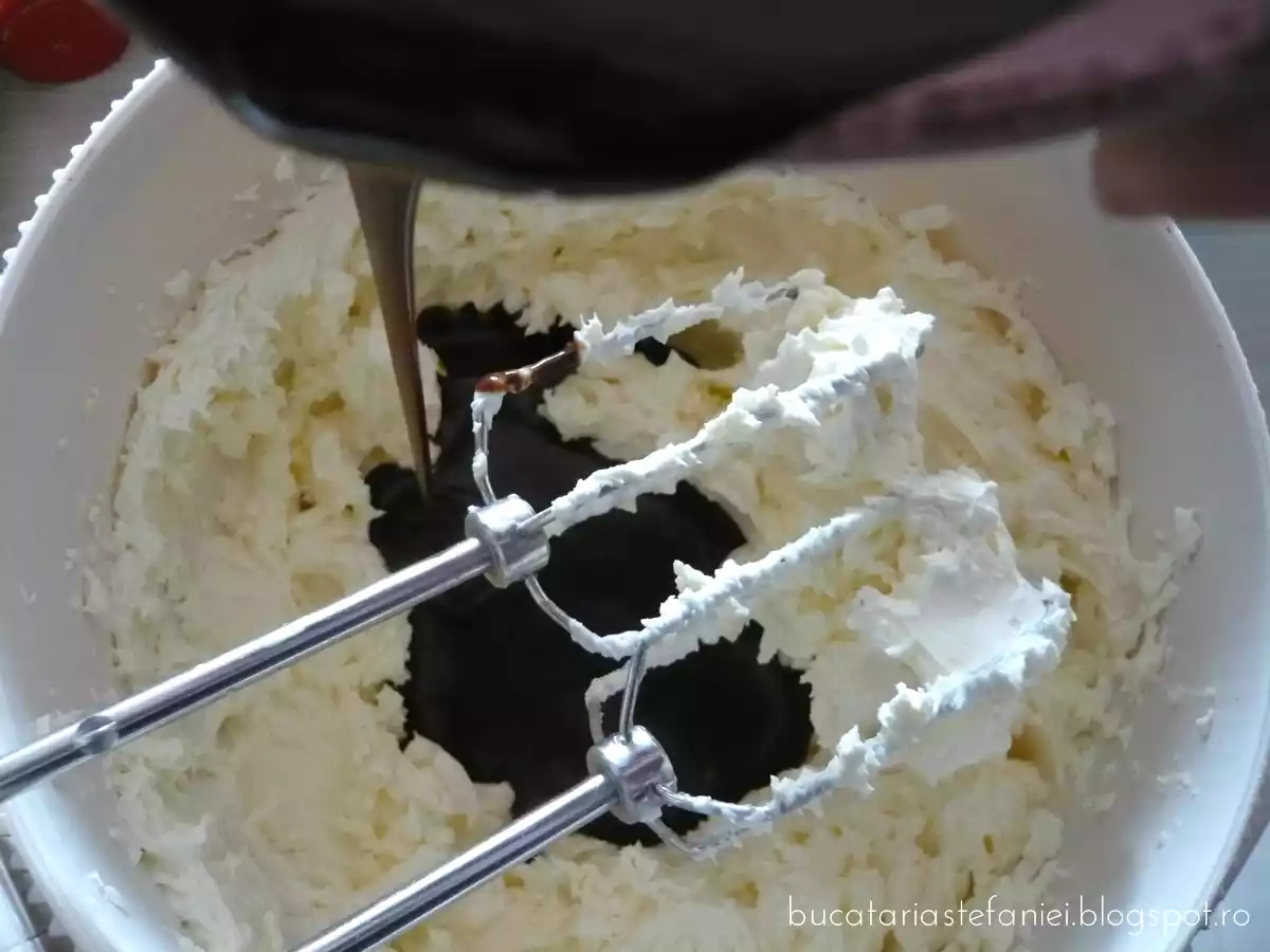 Cheesecake cu migdale si capsuni - poza 5