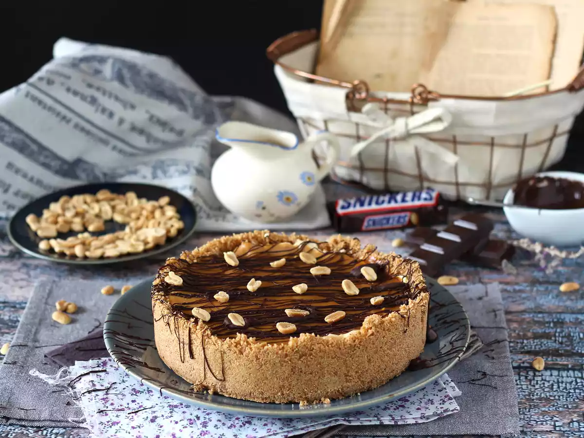 Cheesecake cu Snickers