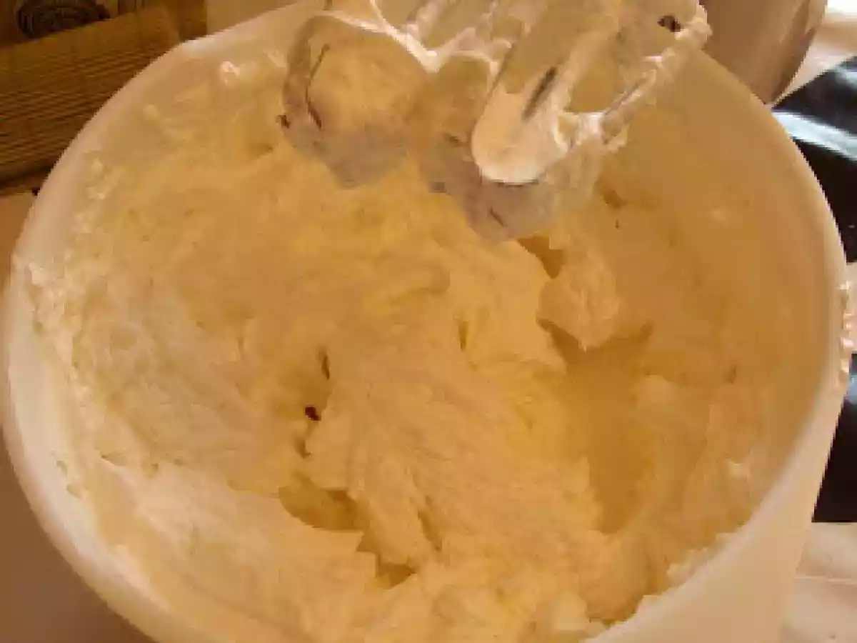 Cheesecake cu visine - poza 6