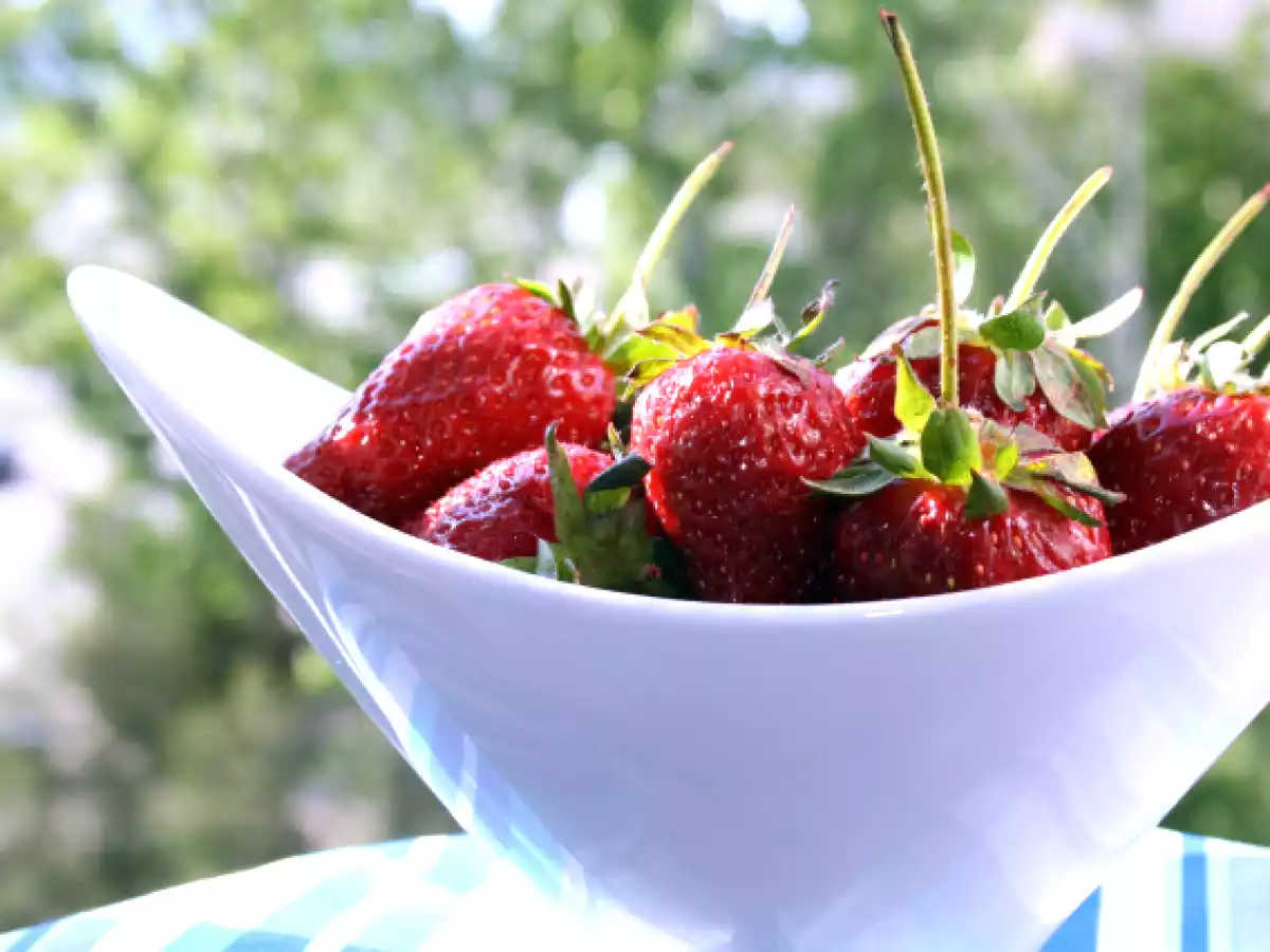 Cheesecake de ricotta si capsuni - poza 2