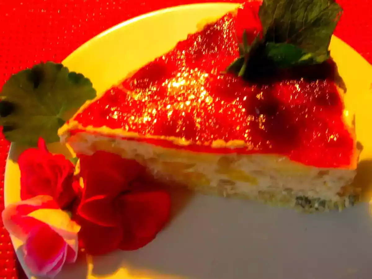 Cheesecake light cu banane, piersici si zmeura