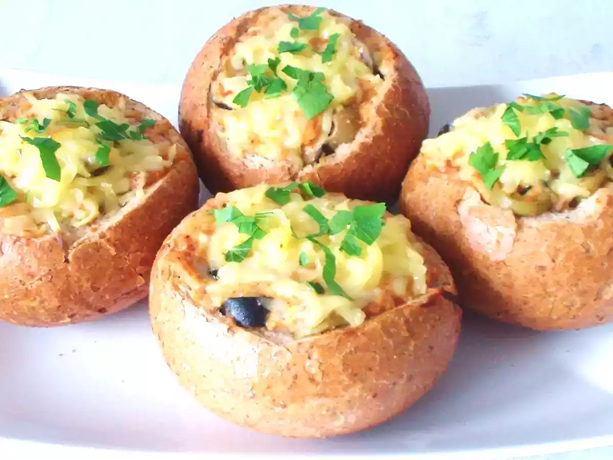 Chifle umplute (reteta video)