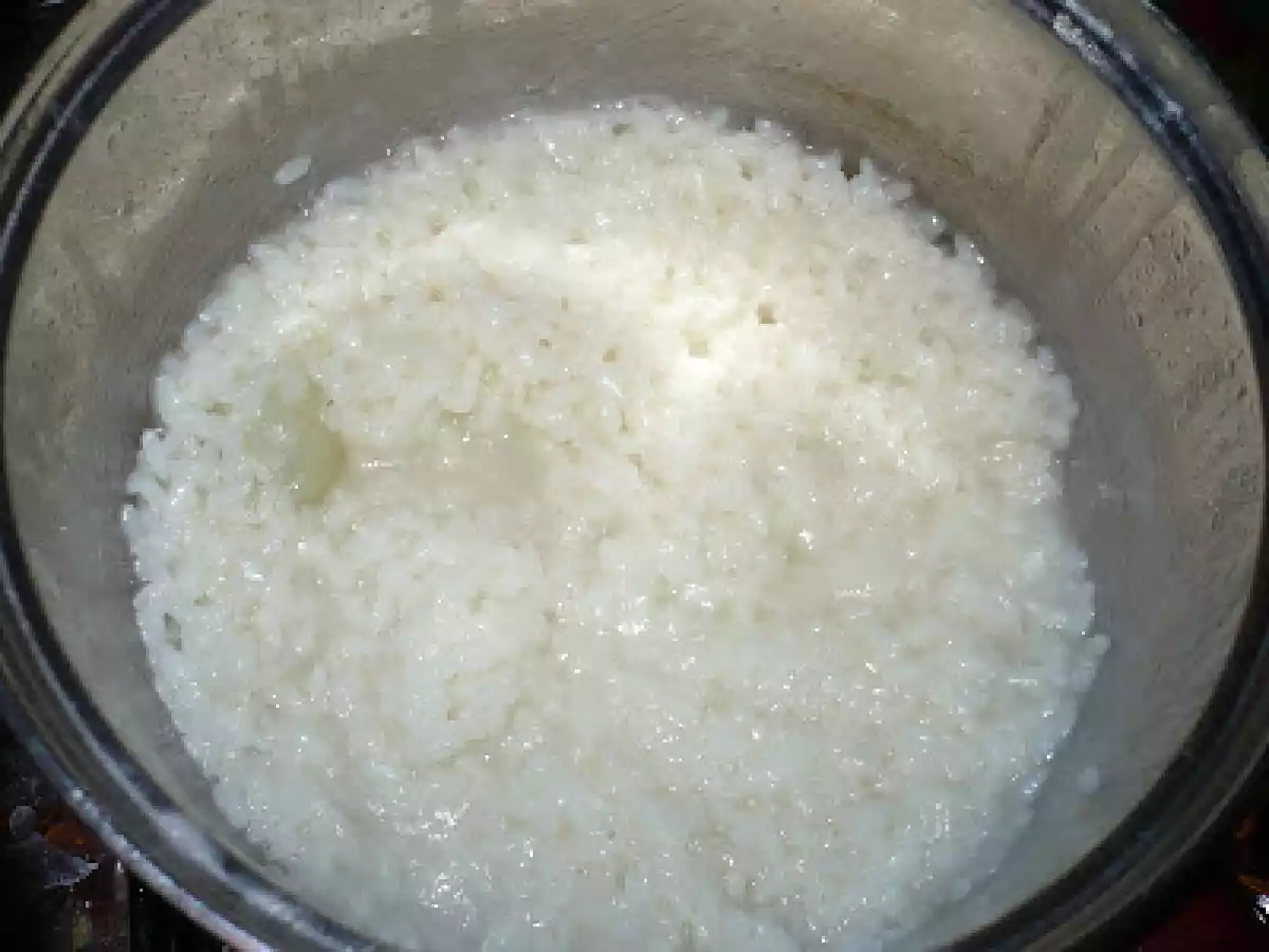 Chiftele cu sos de rosii si garnitura de orez - poza 3