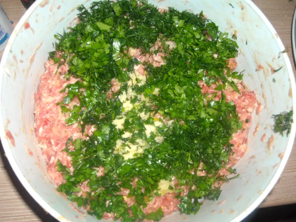 Chiftele cu verdeata - poza 3