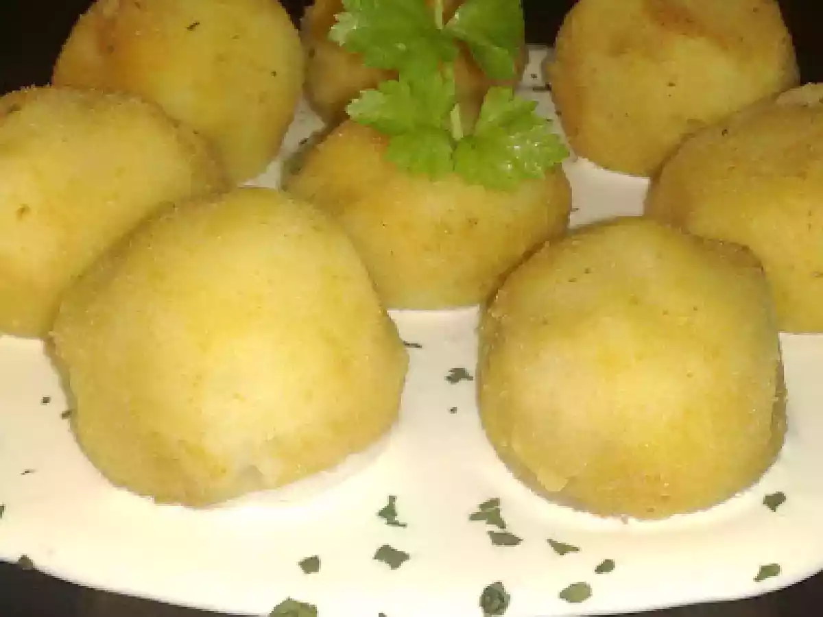 Chiftele de carne imbracate in cartofi