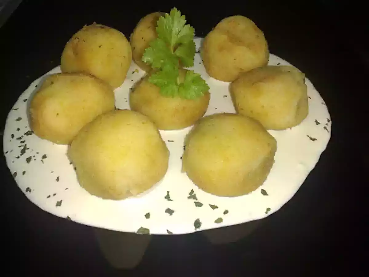 Chiftele de carne imbracate in cartofi - poza 4