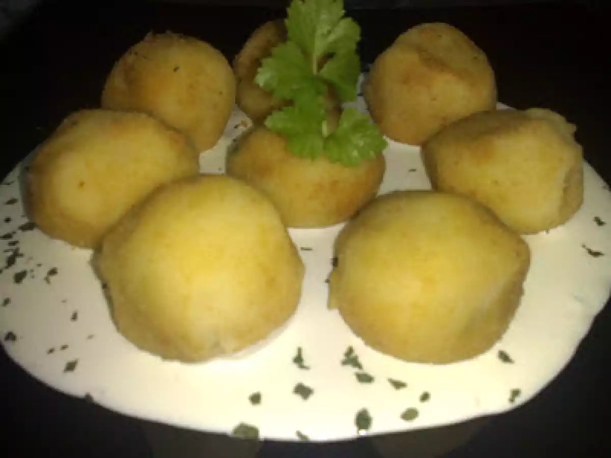 Chiftele de carne imbracate in cartofi - poza 5