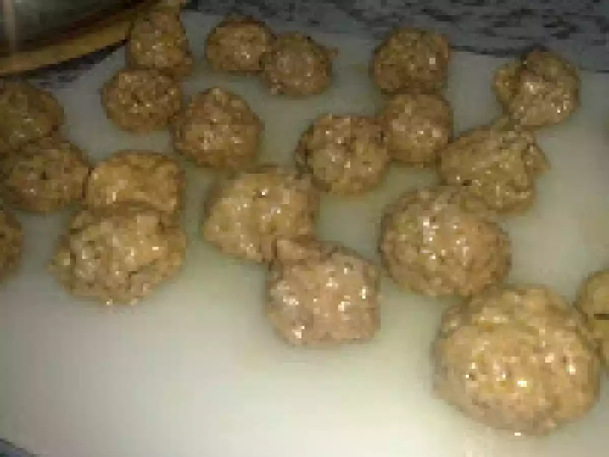 Chiftele de carne imbracate in cartofi - poza 12