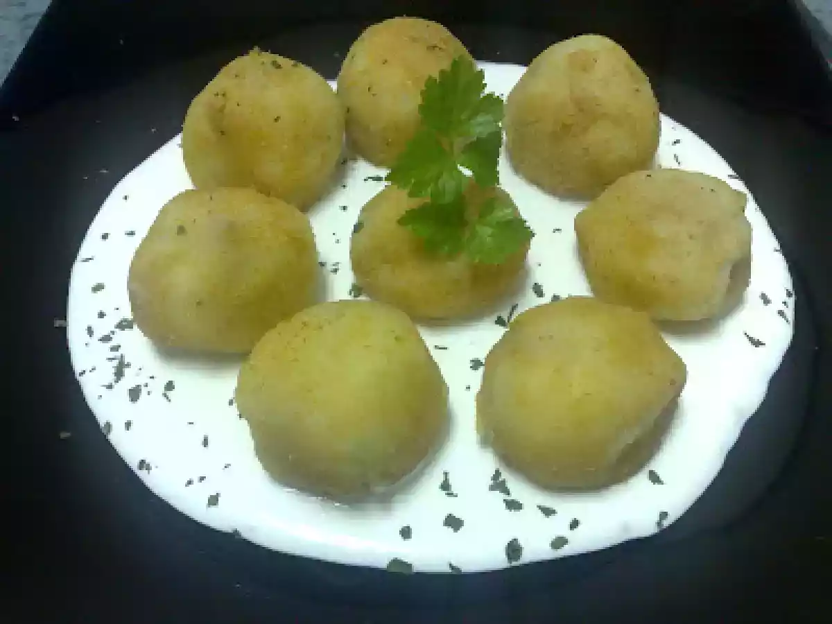 Chiftele de carne imbracate in cartofi - poza 21