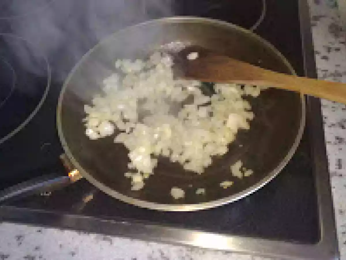 Chiftele pane in sos barbeque - poza 4