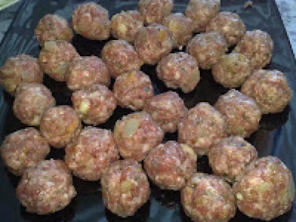 Chiftele pane in sos barbeque - poza 8