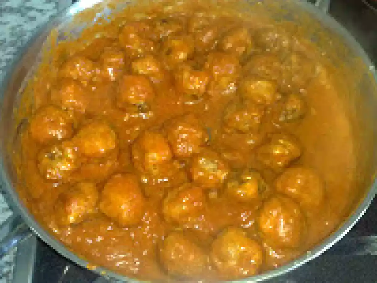 Chiftele pane in sos barbeque - poza 11