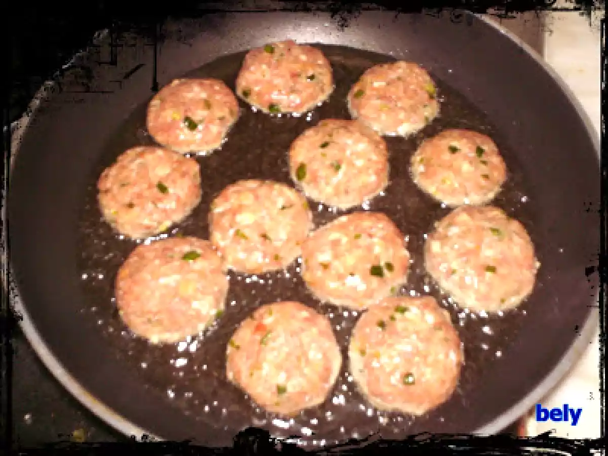 Chiftele umplute cu cascaval - poza 6