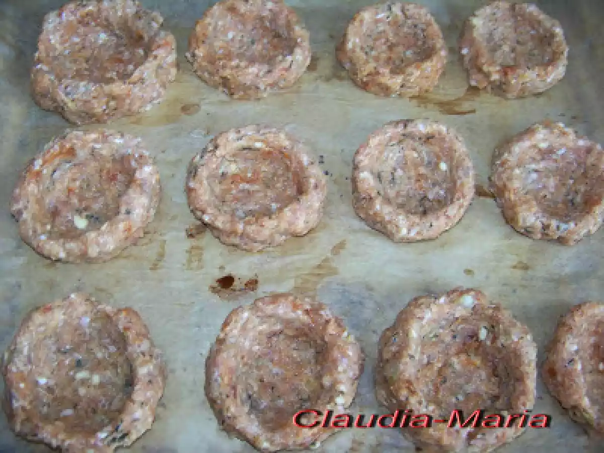 Chiftele umplute cu sos de cascaval - poza 3