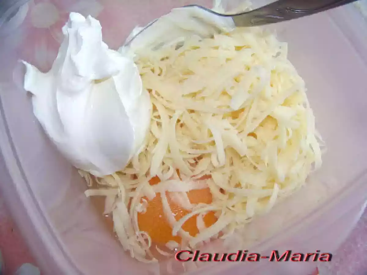 Chiftele umplute cu sos de cascaval - poza 4