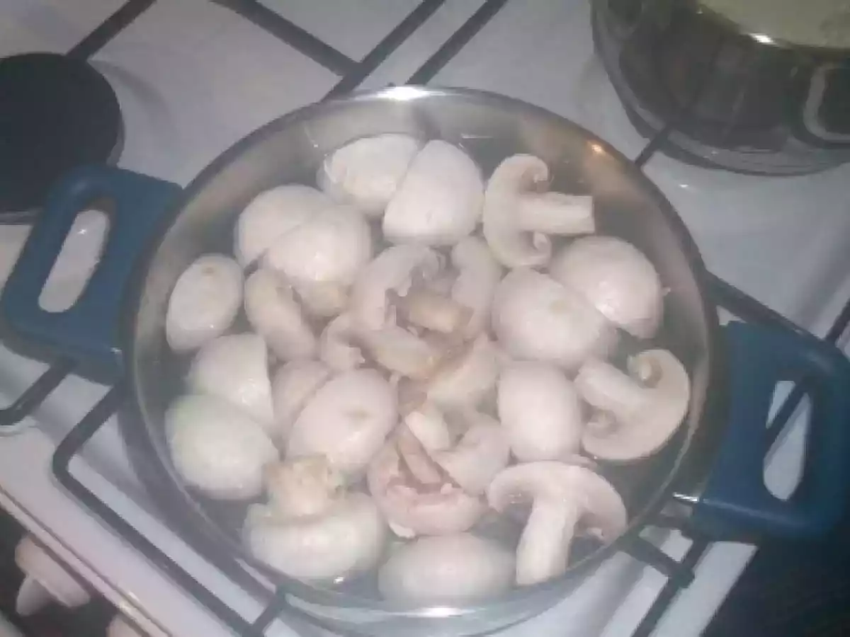 Chiftelute cu ciuperci si soia - poza 4