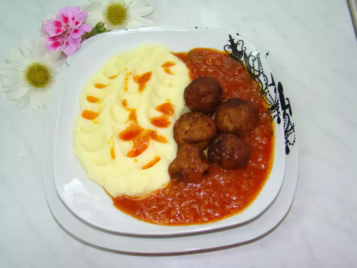 Chifteluțe cu sos dulce-picant și piure de cartofi - poza 2