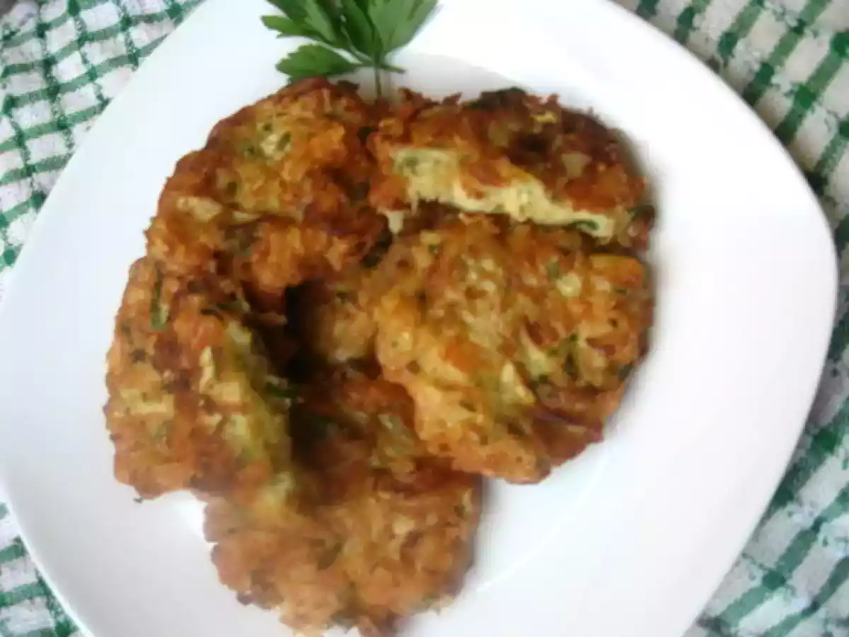 Chiftelute de dovlecel cu branza