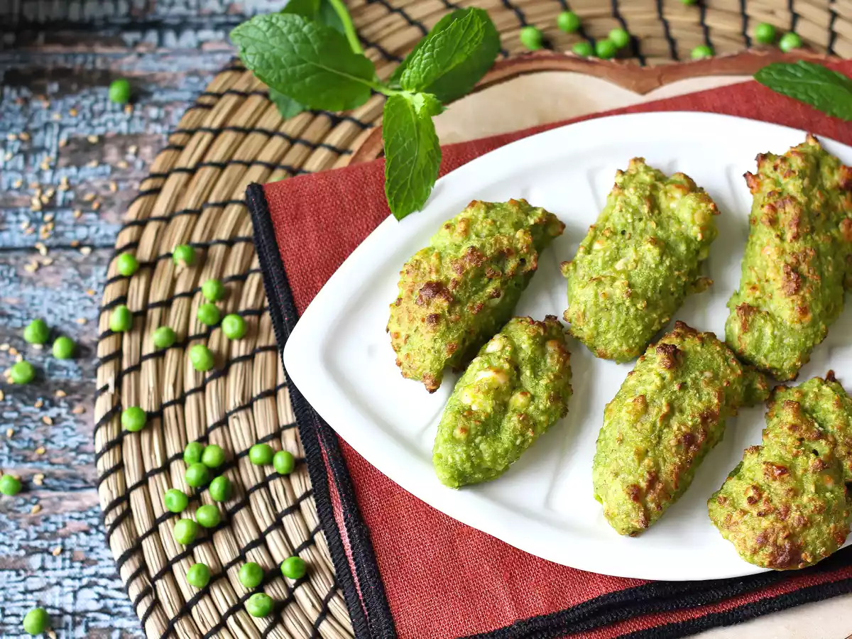 Chifteluțe de mazăre și feta în Air Fryer - poza 5