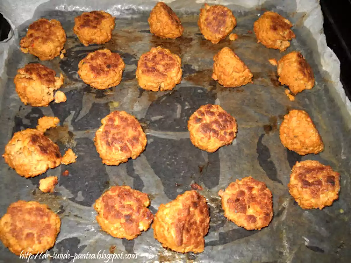 Chiftelute de soia cu garnitura de cartofi pire cu brocoli - poza 5