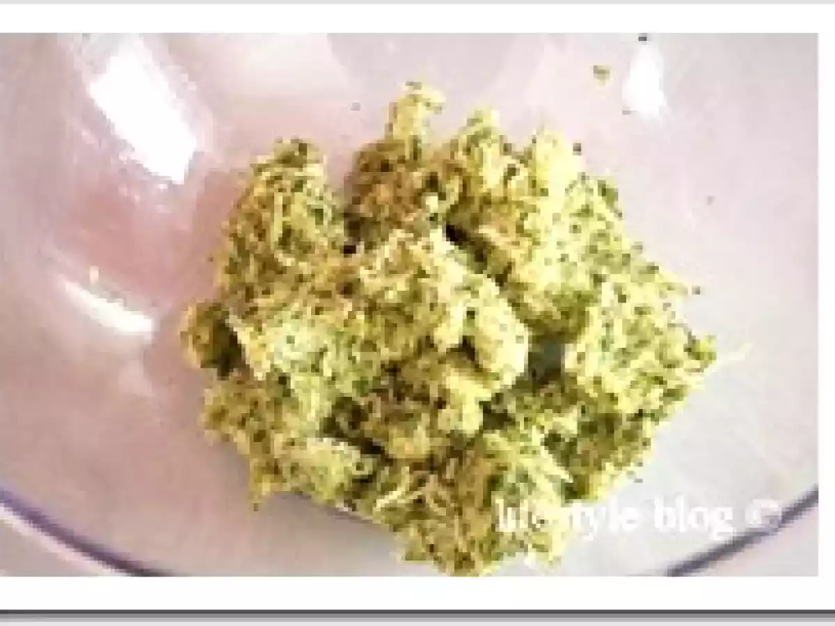 Chiftelute de zucchini / Zucchini cakes - poza 4