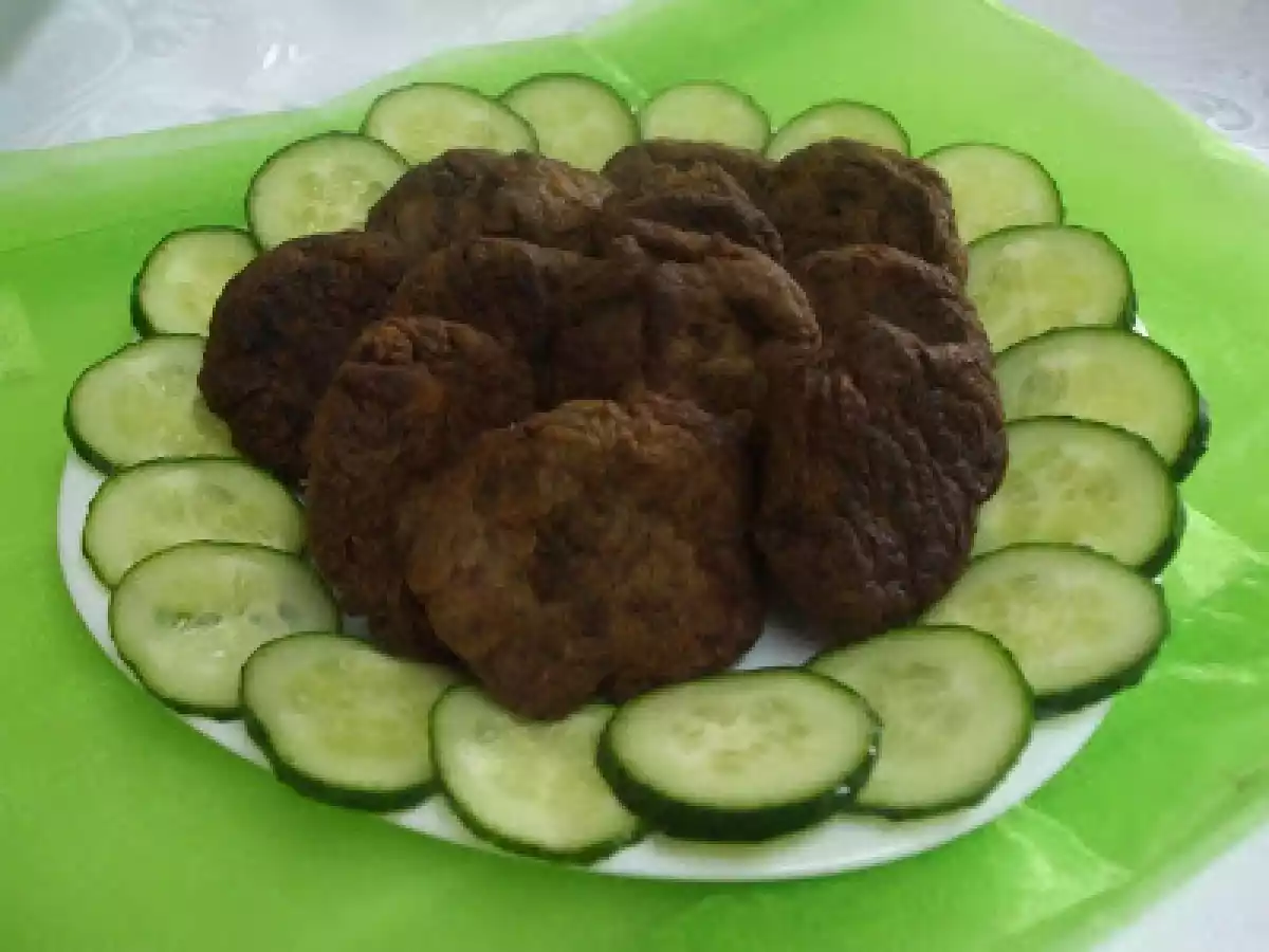 CHIFTELUTE DIN PIEPT DE PUI SI CIUPERCI