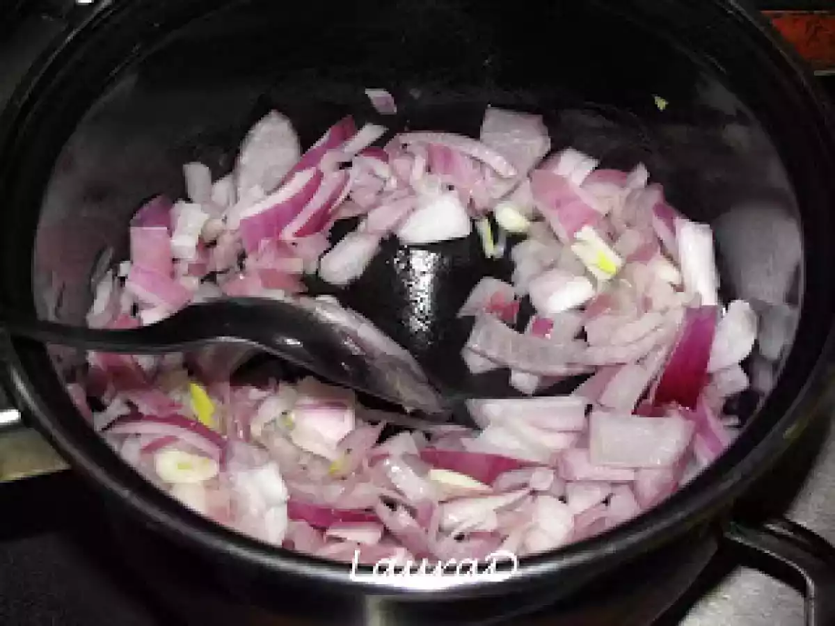 Chiftelute in sos cu piure de cartofi si pesto - poza 5