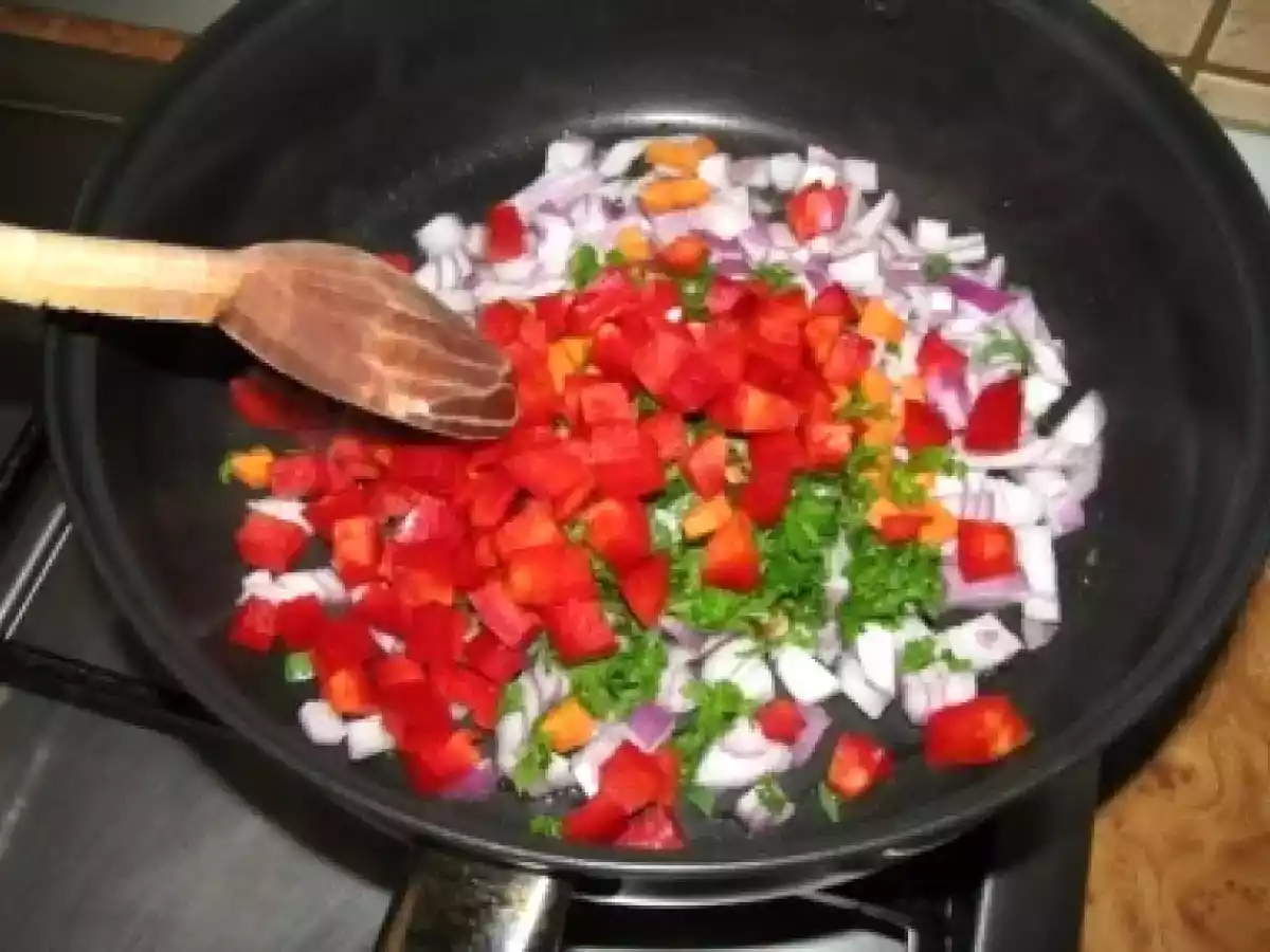 Chili cu fasole colorata, rosii si porumb - poza 3