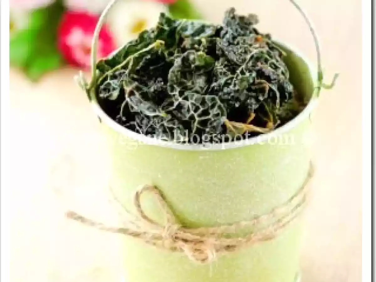 Chipsuri din varza creata