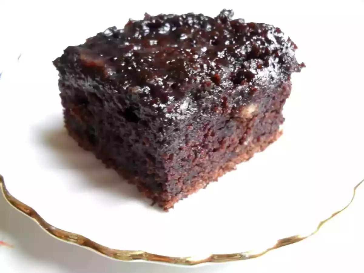 Chocolate Banana Cake(Prajiura cu ciocolata si banane) - poza 2