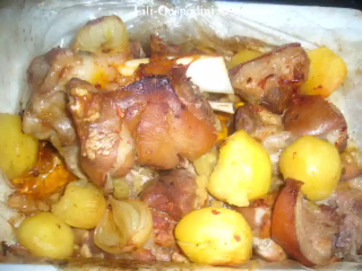 Ciolan de porc la cuptor